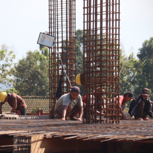 Bongkar Paksa untuk Proyek Baru