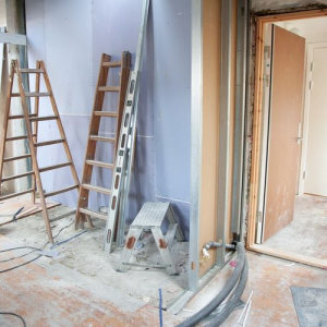 Mau Renovasi Total? Bongkar Rumah dengan Cara Cerdas